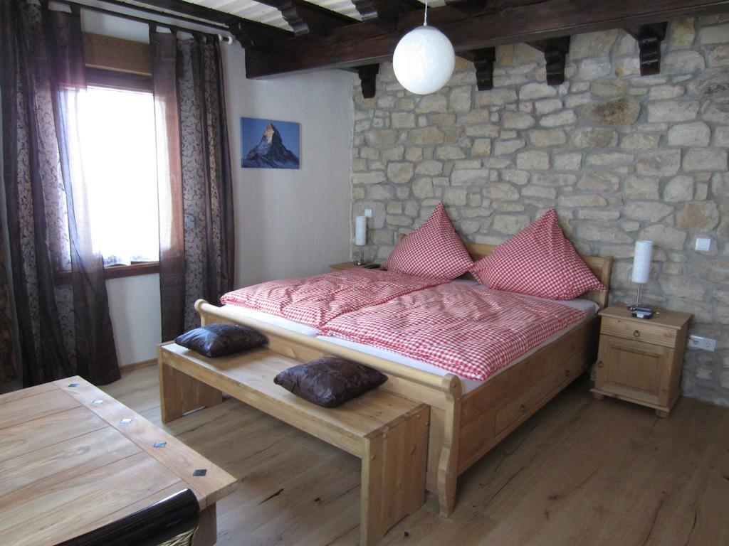 Cleo´s Hotel Kallstadt Rum bild